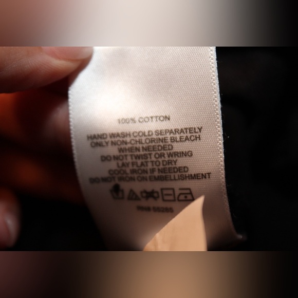 Express Women’s Sleeveless Blouse Rhinestone Brooch Accent Large Peplum - Picture 4 of 4